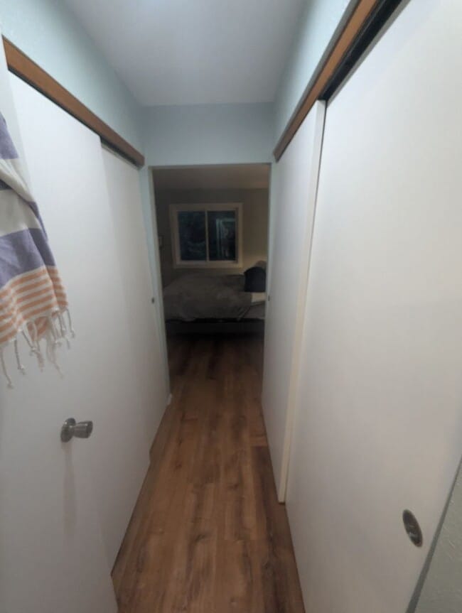 Building Photo - 2 bed/1 bath Crowhill condo on Douglas- Unfurnished