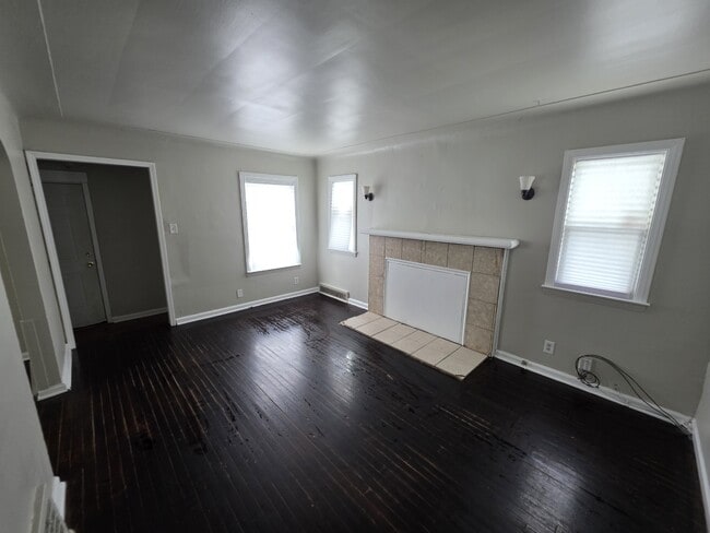 Building Photo - 16672 Lauder St