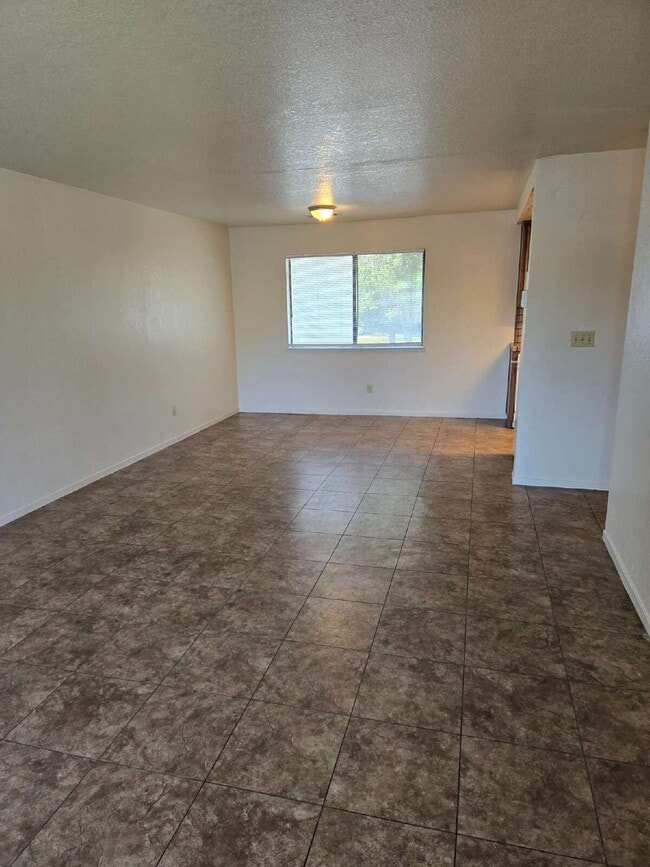 Building Photo - Ready Now! One bedroom apartment home with...