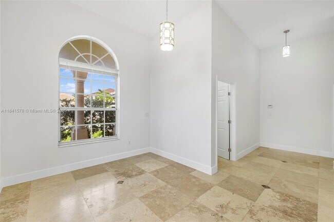 Building Photo - 3363 SW 154th Ct