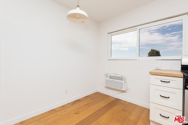 Building Photo - 3933 Marathon St