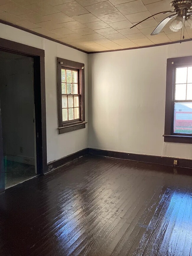 Building Photo - 1 Bedroom 1 Bathroom