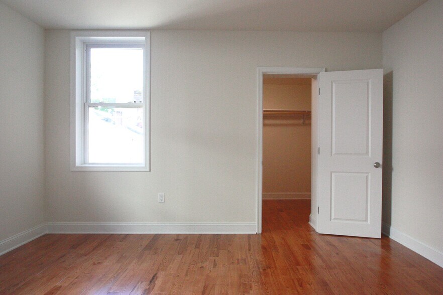 Building Photo - 515 Fitzwater St