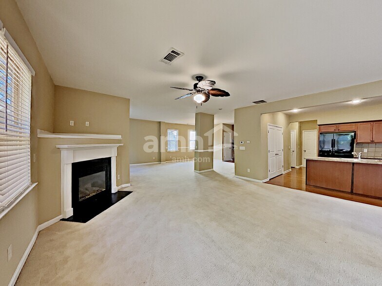 Building Photo - 255 Shaw Dr