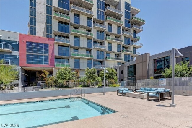 Building Photo - 353 E Bonneville Ave