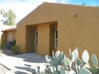 Building Photo - 2 Bedroom 2 Bath - 1 story Townhome - Shadow Mountain