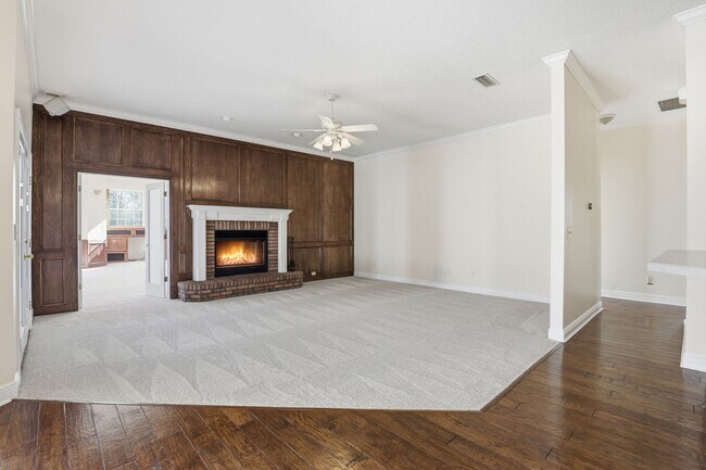 Building Photo - Ivy Park Brick Home 4 bedroom 3 1/2 baths