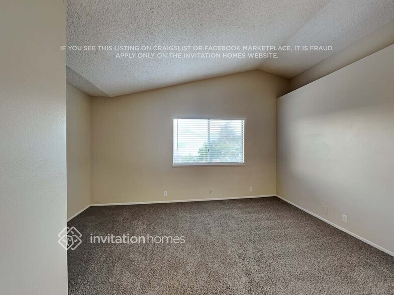 Building Photo - 1601 E Colton Ave