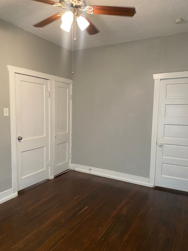 Building Photo - 428 Dunning Ave
