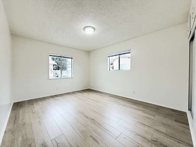 Building Photo - 12712 Kalnor Ave