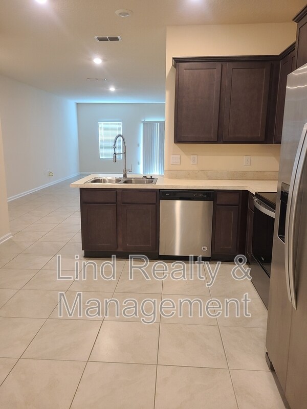 Building Photo - 7737 Legacy Trl