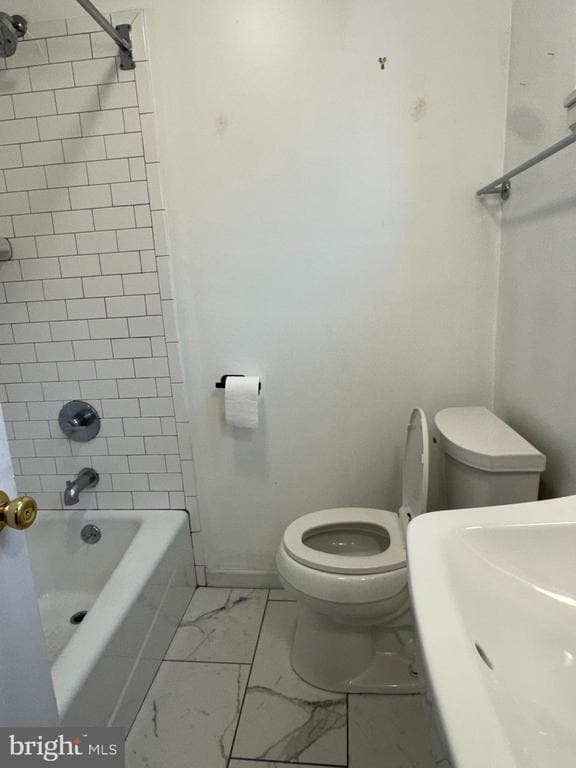 Building Photo - 251 S Melville St