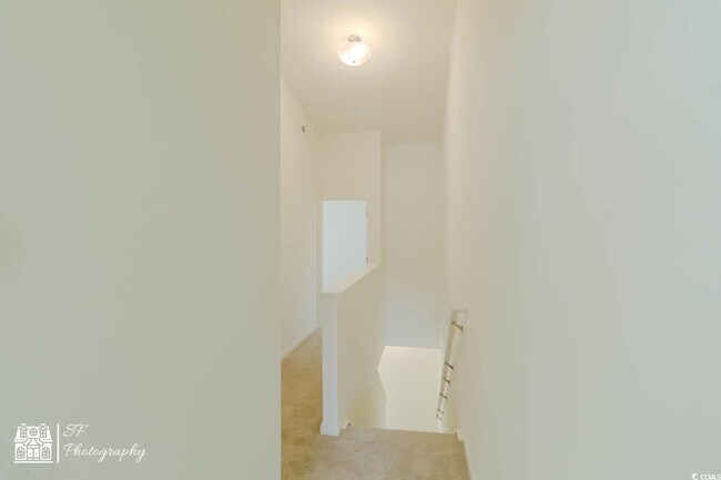 Building Photo - 115 Crescent Wy