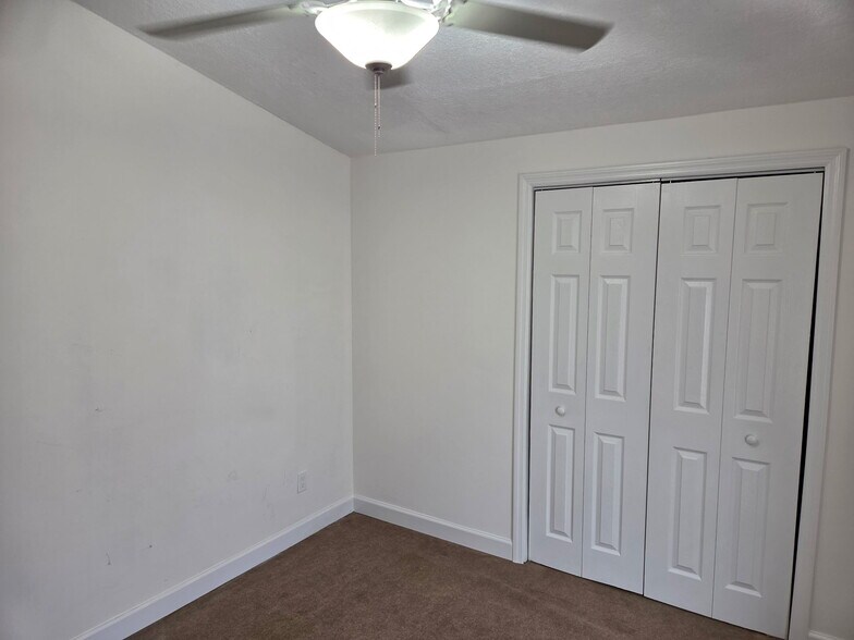 Building Photo - 17014 Meridian Blvd