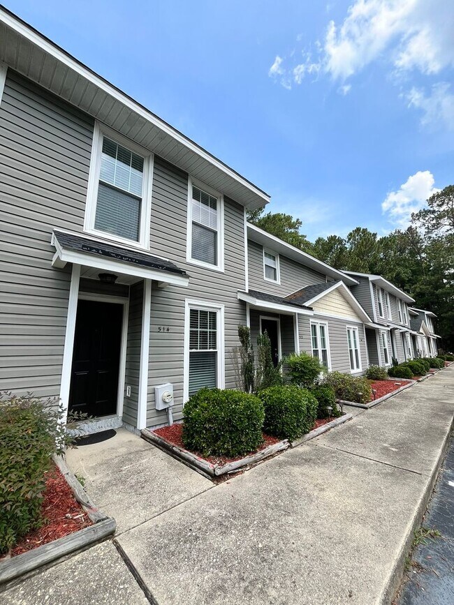 Building Photo - 508 Mill Cove