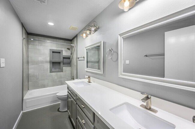 Building Photo - 835 Mayweather Ln