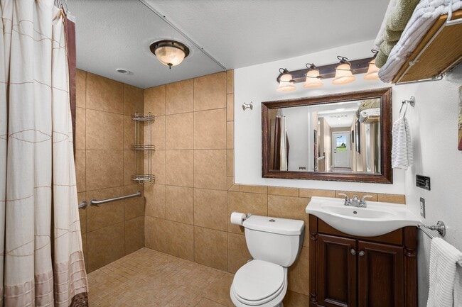 Building Photo - 3995 SW Lafollett Rd