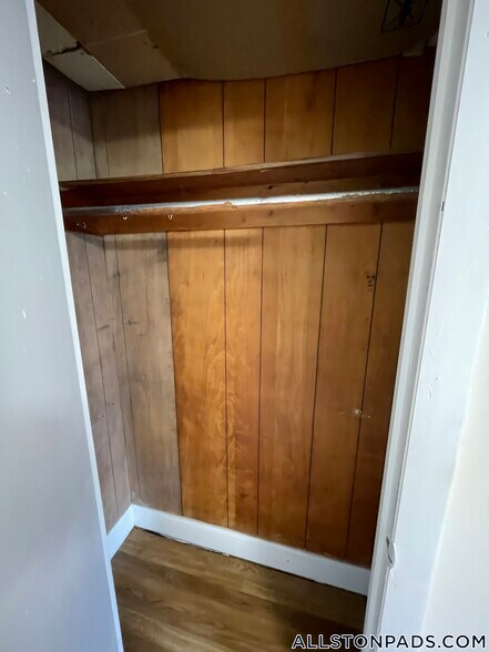 Building Photo - 19 Brighton Ave