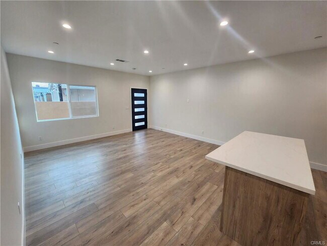 Building Photo - 7126 Matilija Ave