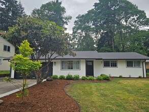 Building Photo - Beautifully Renovated 3 Bed/1 Bath Rambler in Lacey Available 6/01/26! Close to JBLM!!!