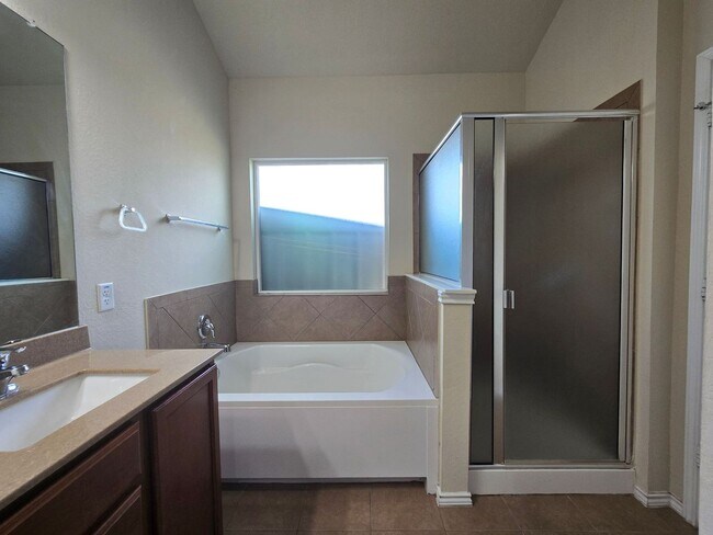 Building Photo - 9507 Adeel Dr