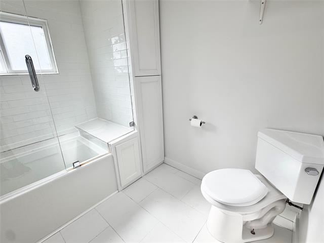 Building Photo - 3414 Navaro St