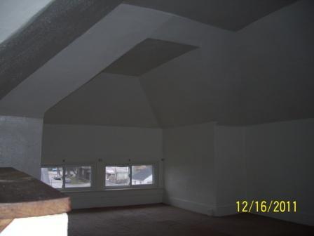 Building Photo - 202 E Kline St