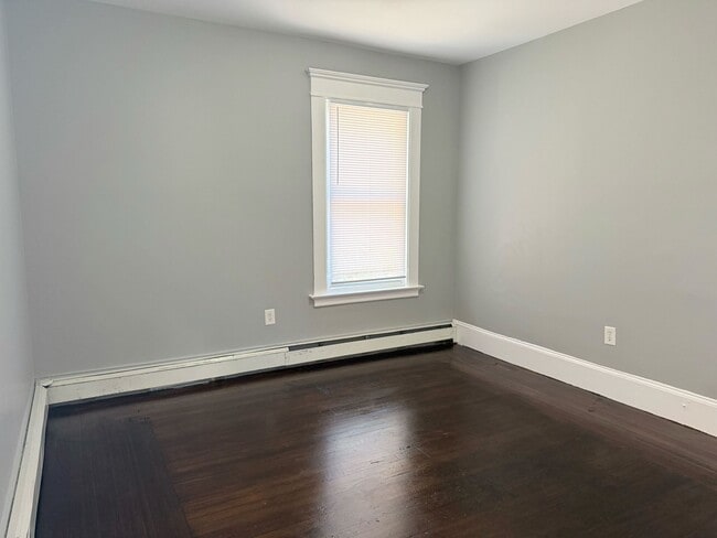 Building Photo - 135 Pendleton St