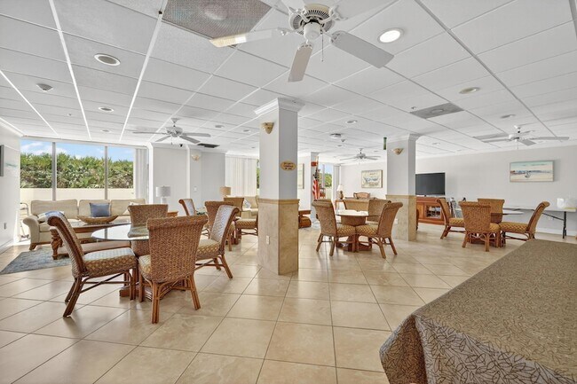 Building Photo - 10680 S Ocean Dr