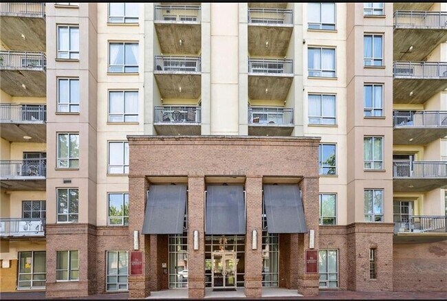 Building Photo - 711 Cosmopolitan Dr NE