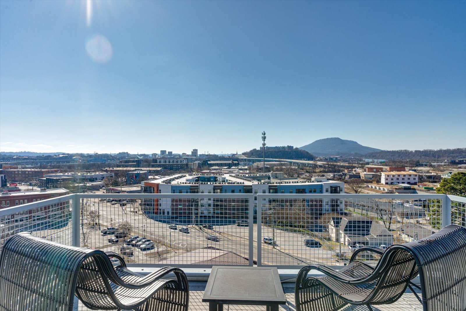 Building Photo - 411 Fairpoint St