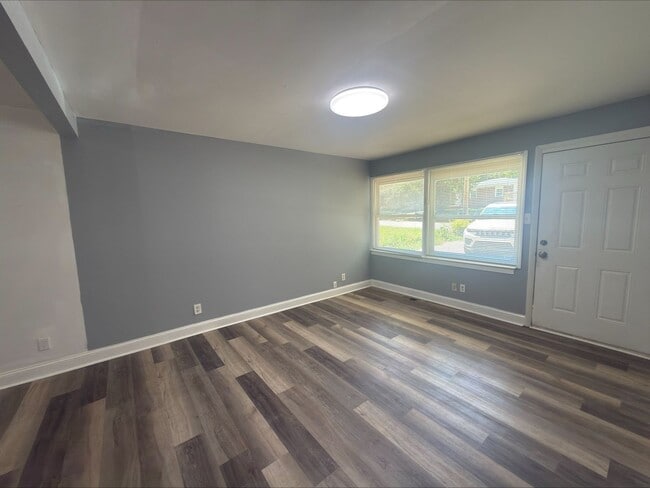 Building Photo - Coming soon!! 3 Bedroom 1 Bath