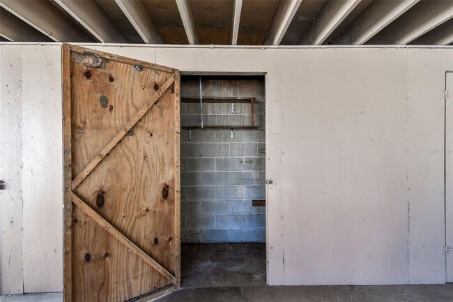 Building Photo - 1298 Mission Hills Blvd