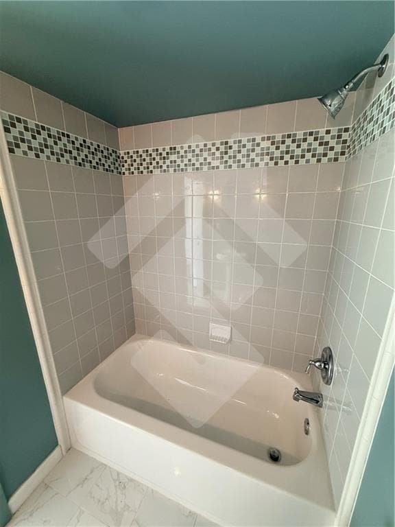 Building Photo - 140 Spring Dr