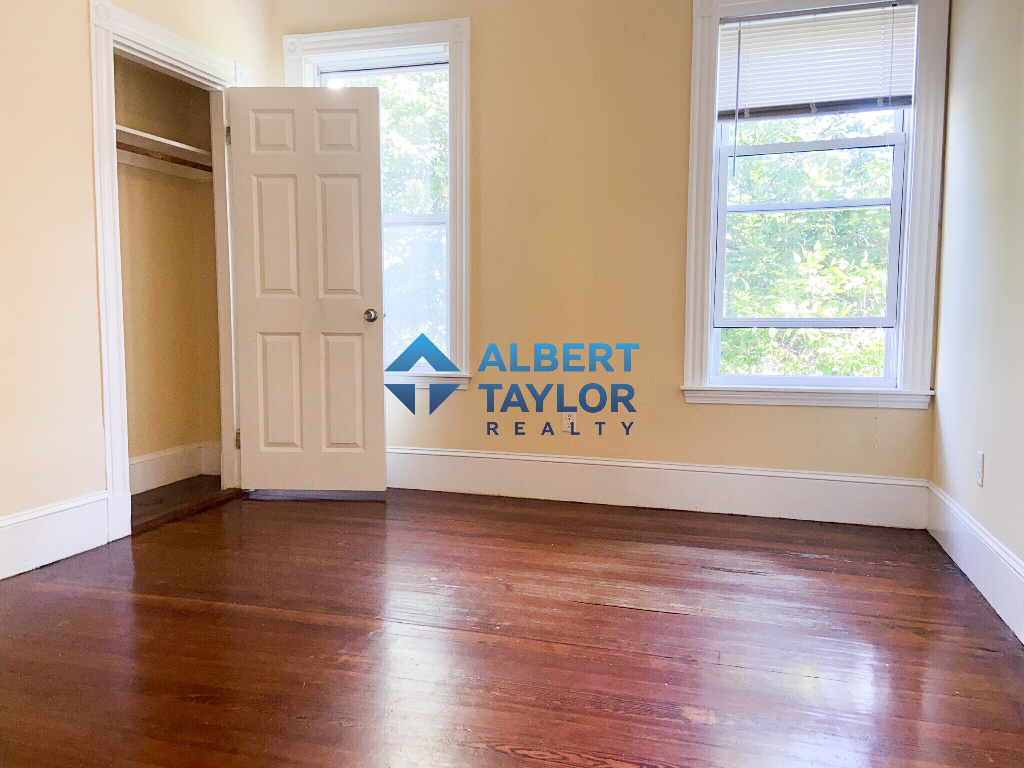 Building Photo - 19 Parker Hill Ave