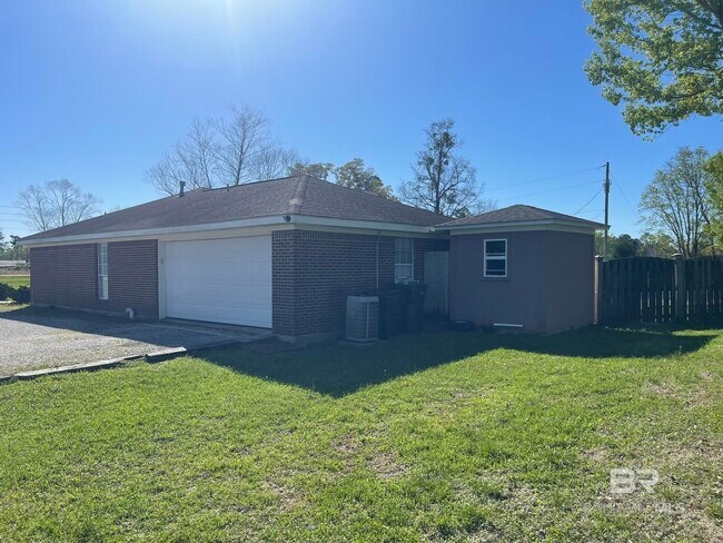 Building Photo - 35405 Pine Rd S