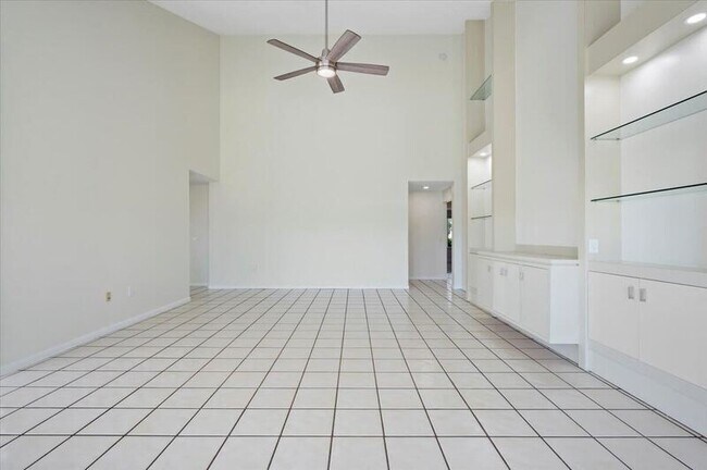 Building Photo - 180 Ridge Rd