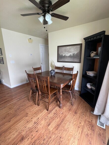 Dining room - 305 W 100 N