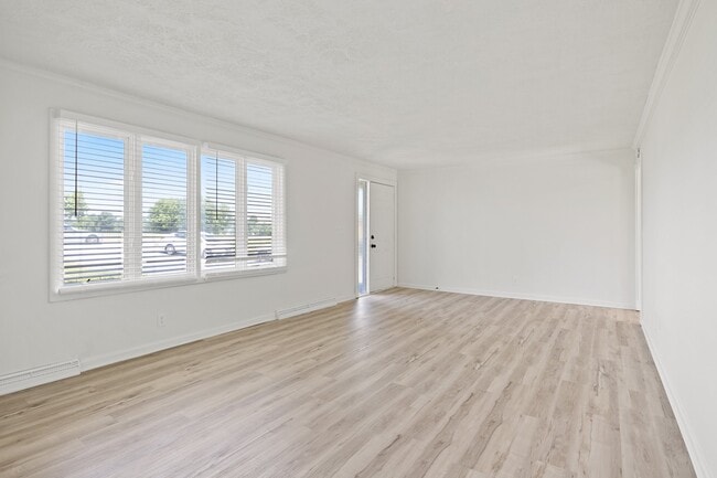 Building Photo - 4321 W Whiteland Rd