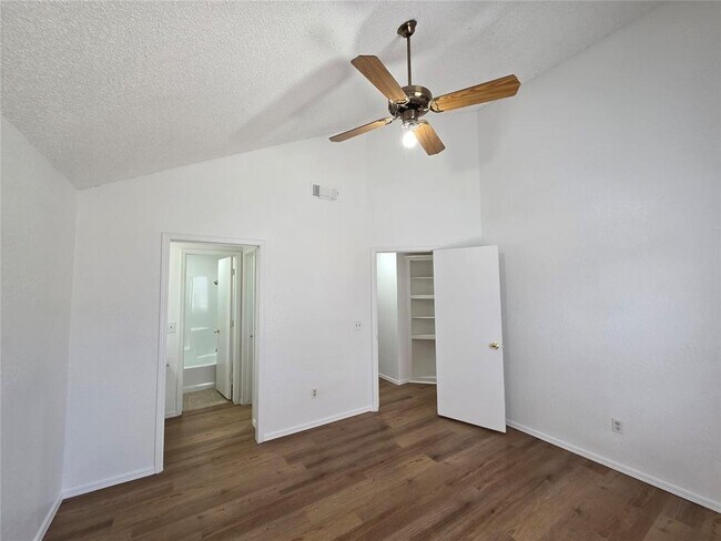 Building Photo - 1306 SW 96th St