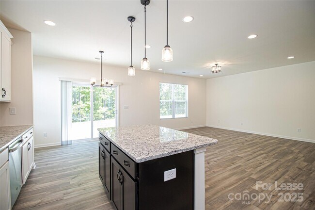 Building Photo - 3030 Falling Stone Cir