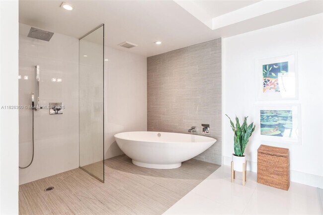 Building Photo - 330 Sunny Isles Blvd