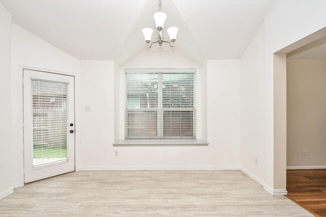 Building Photo - 10614 Sunswept Fields Ln