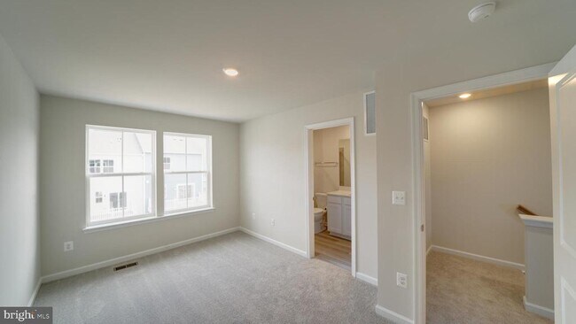 Building Photo - 298 Watercourse Dr