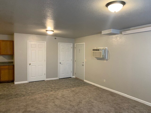 Building Photo - 811 Mallow St