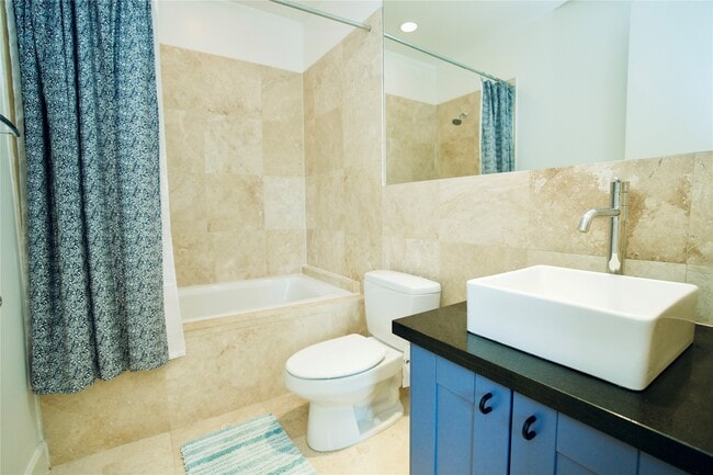 Building Photo - 1820 Southmore Blvd