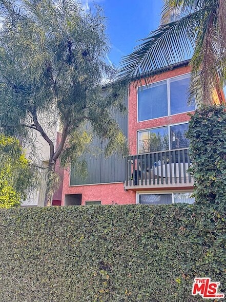 Building Photo - 122 Buccaneer St