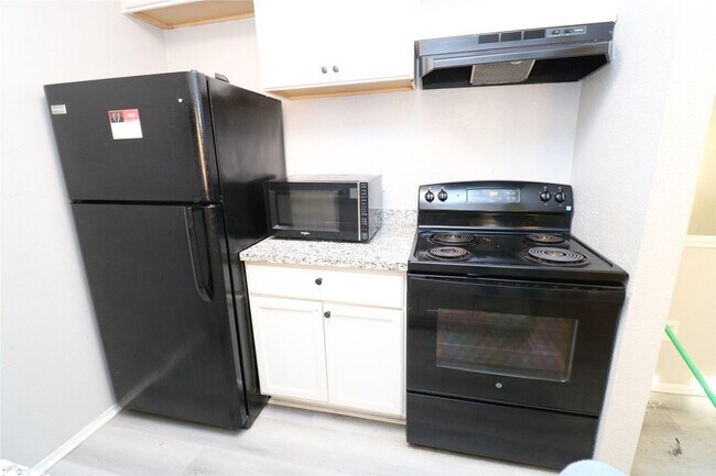 Building Photo - 12659 Ashford Meadow Dr