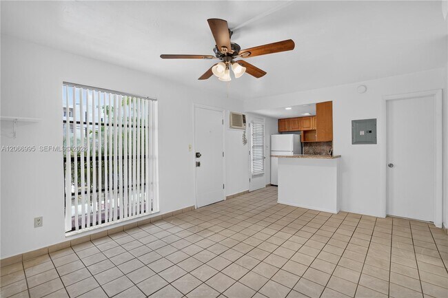 Building Photo - 1600 S Le Jeune Rd