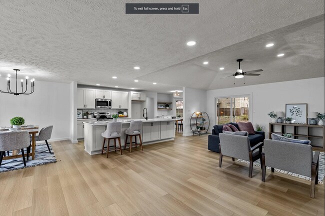 Building Photo - Welcome to your dream home! 4 bedroom 3 ba...